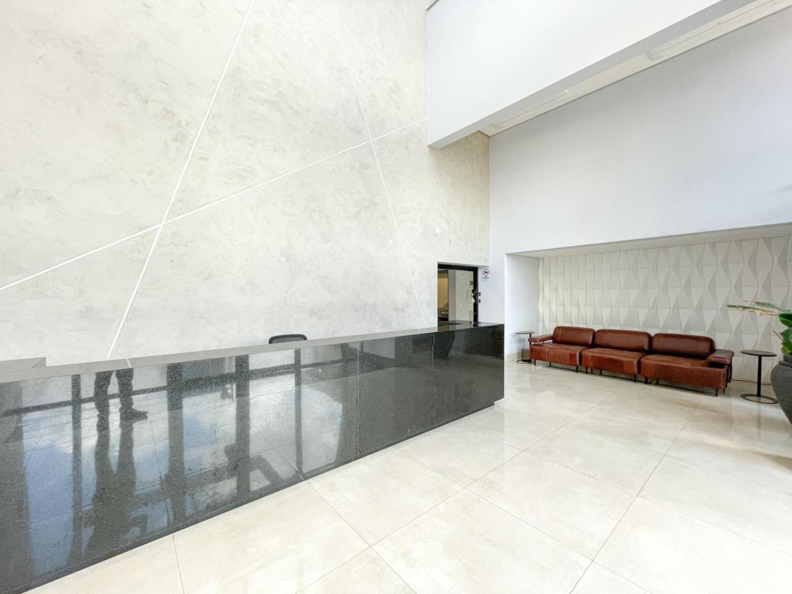 Flat Moderno E Amplo Ao Lado Do Shopping Cg