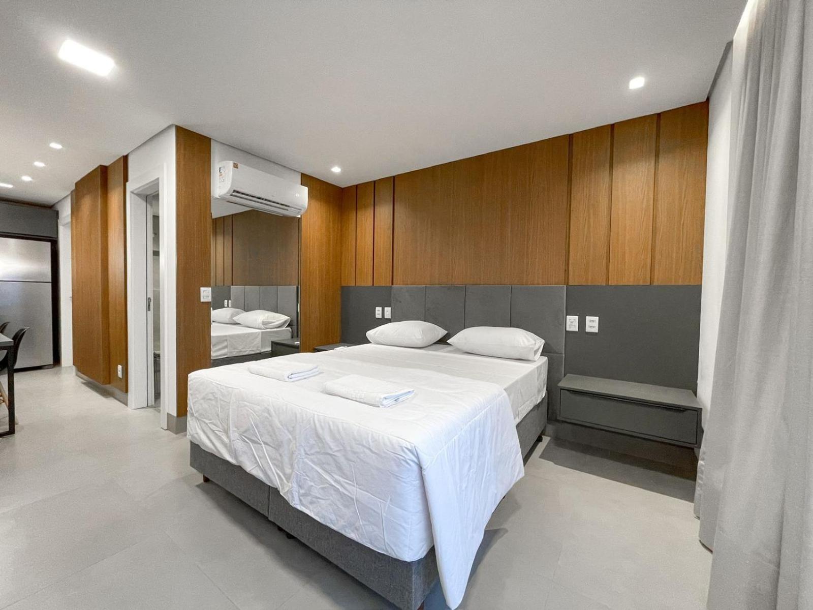 Flat Moderno E Amplo Ao Lado Do Shopping Cg